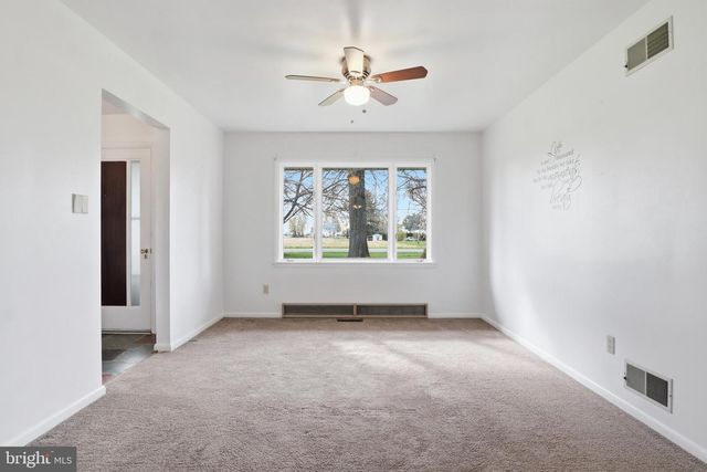 1437 LITITZ RD, Manheim, PA 17545