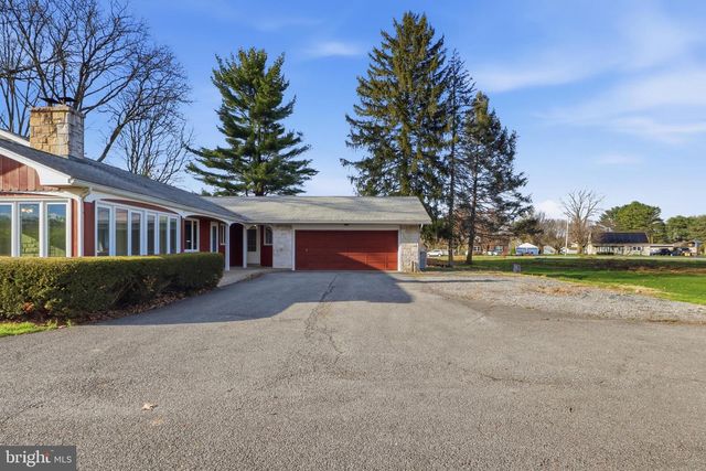 1437 LITITZ RD, Manheim, PA 17545