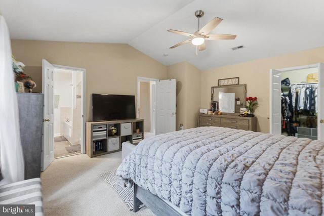 3404 HOLLY CIR, Triangle, VA 22172