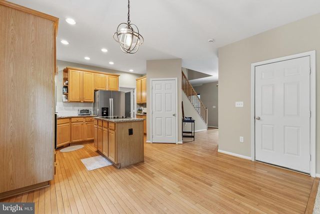 3404 HOLLY CIR, Triangle, VA 22172