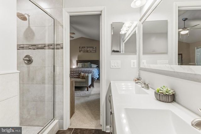 3404 HOLLY CIR, Triangle, VA 22172