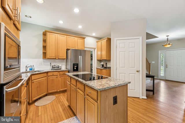 3404 HOLLY CIR, Triangle, VA 22172