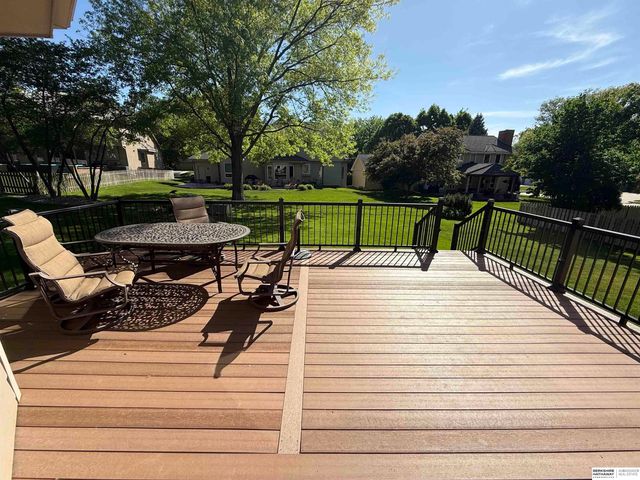 1612 S 155 Street, Omaha, NE 68144