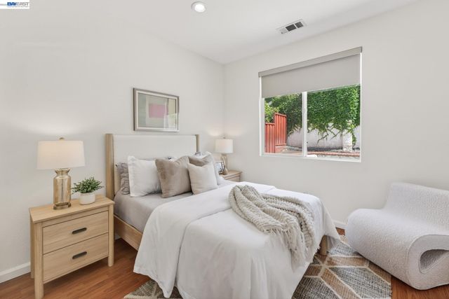 34517 Windflower Ln, Union City, CA 94587