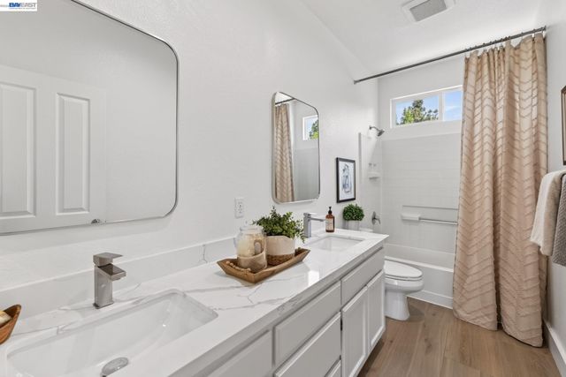 34517 Windflower Ln, Union City, CA 94587