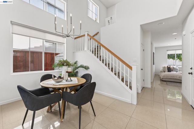 34517 Windflower Ln, Union City, CA 94587