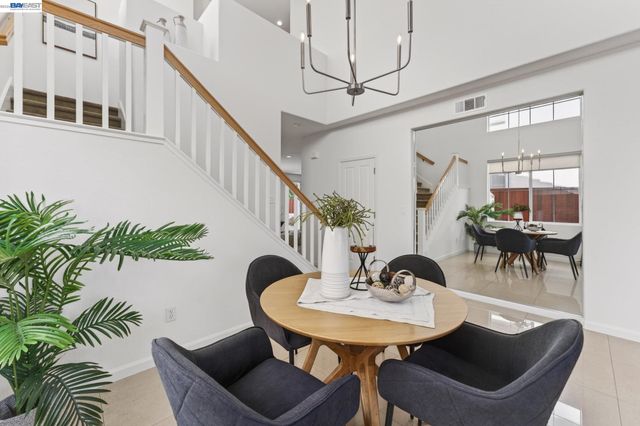 34517 Windflower Ln, Union City, CA 94587