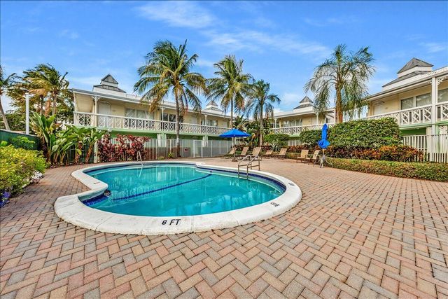 2124 NE 5th Avenue 212, Wilton Manors, FL 33305