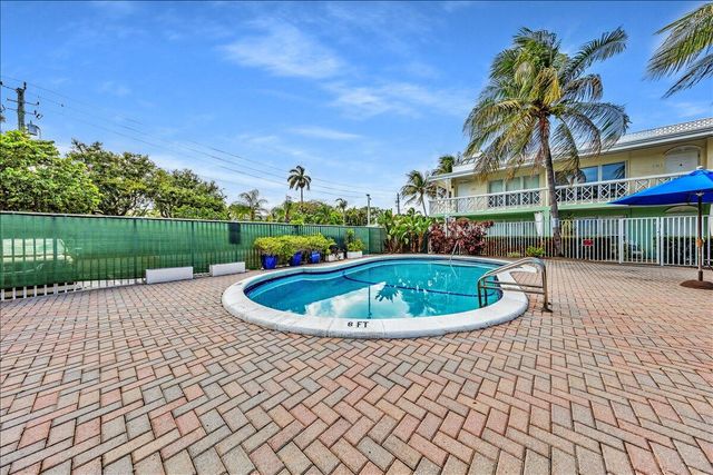 2124 NE 5th Avenue 212, Wilton Manors, FL 33305