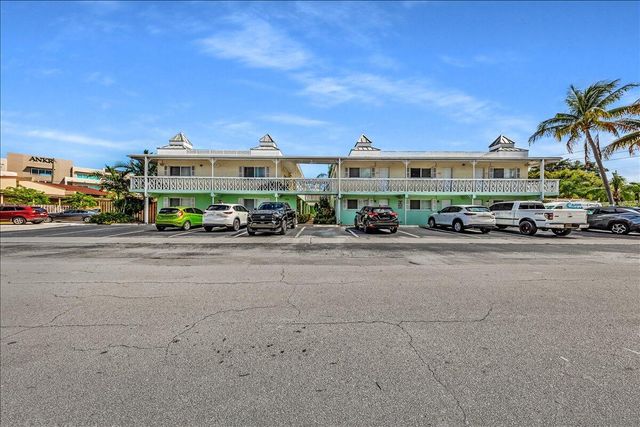 2124 NE 5th Avenue 212, Wilton Manors, FL 33305
