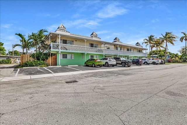 2124 NE 5th Avenue 212, Wilton Manors, FL 33305