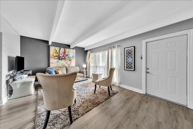 2124 NE 5th Avenue 212, Wilton Manors, FL 33305