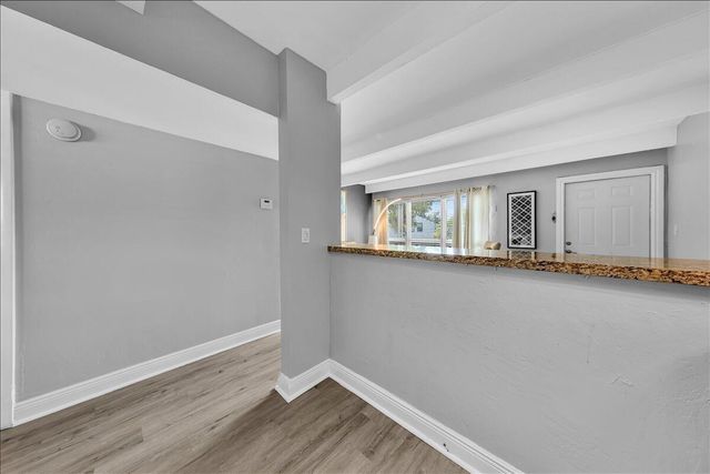 2124 NE 5th Avenue 212, Wilton Manors, FL 33305