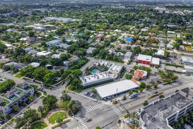 2124 NE 5th Avenue 212, Wilton Manors, FL 33305