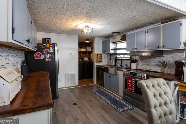 2076 Gleaton Road NE, Conyers, GA 30013