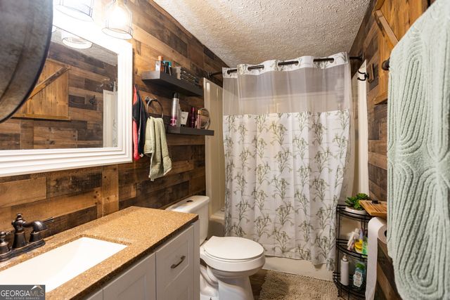 2076 Gleaton Road NE, Conyers, GA 30013