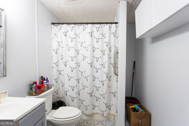 2076 Gleaton Road NE, Conyers, GA 30013