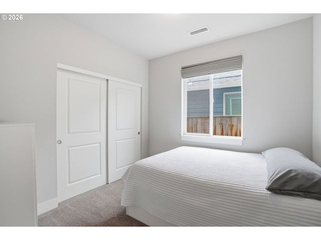 2111 Nw 70TH St, Vancouver, WA 98665