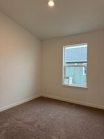 639 NE Arnold Street 173, Madras, OR 97741