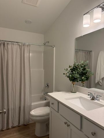 639 NE Arnold Street 173, Madras, OR 97741