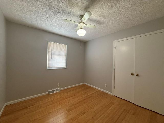 505 S Ridge Drive, Olathe, KS 66061