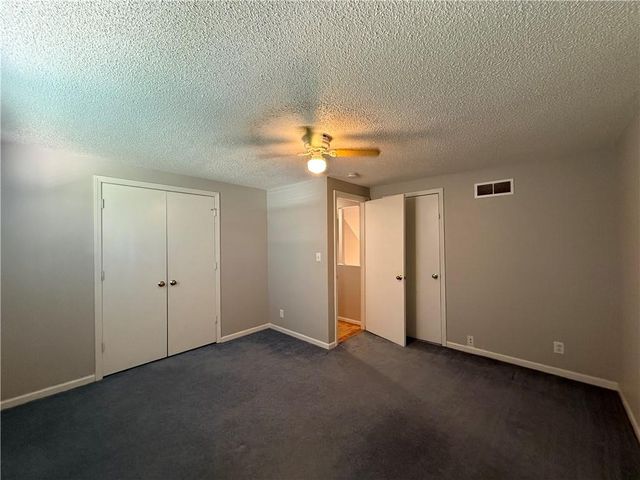 505 S Ridge Drive, Olathe, KS 66061