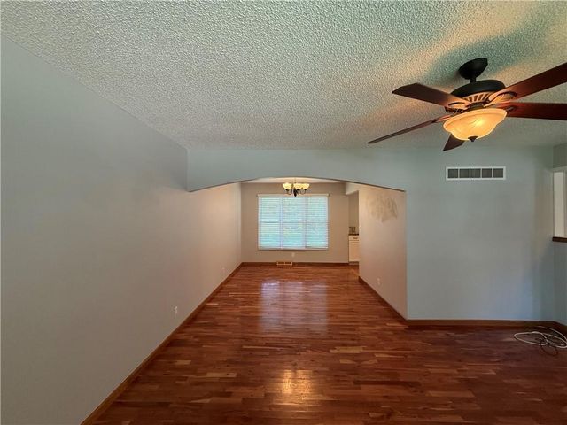 505 S Ridge Drive, Olathe, KS 66061