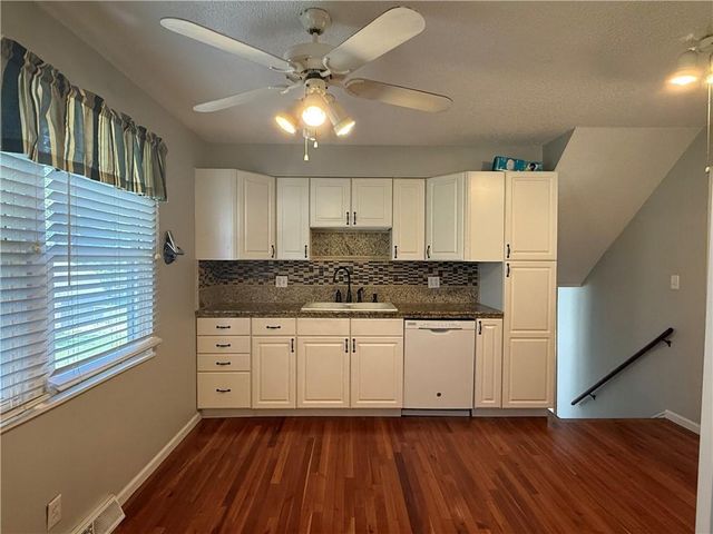 505 S Ridge Drive, Olathe, KS 66061