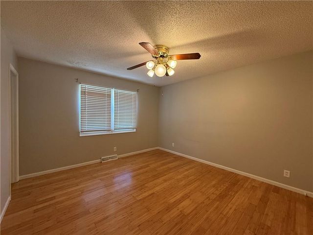 505 S Ridge Drive, Olathe, KS 66061