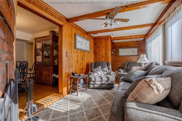 1014 Village Drive, South Charleston, WV 25309