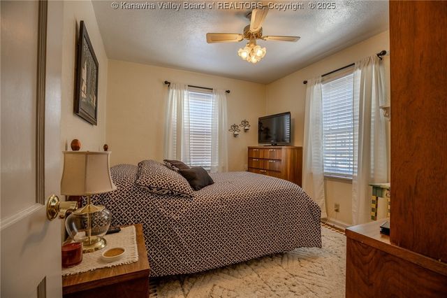 1014 Village Drive, South Charleston, WV 25309