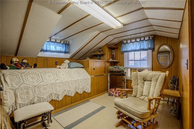 1014 Village Drive, South Charleston, WV 25309