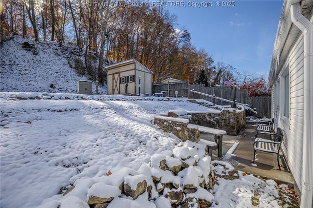 1014 Village Drive, South Charleston, WV 25309