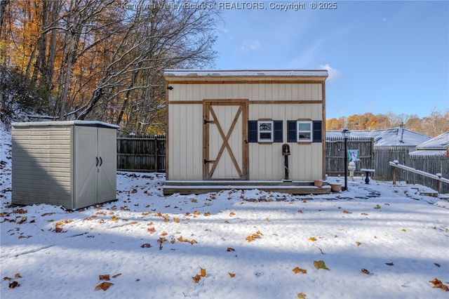 1014 Village Drive, South Charleston, WV 25309