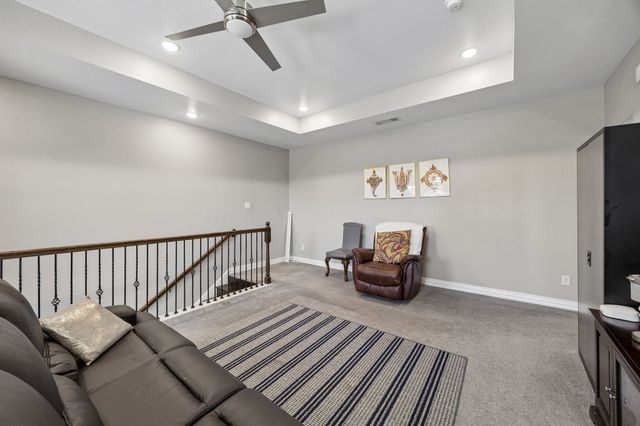 431 W Pioneer Drive, Irving, TX 75061