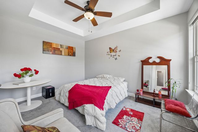 431 W Pioneer Drive, Irving, TX 75061