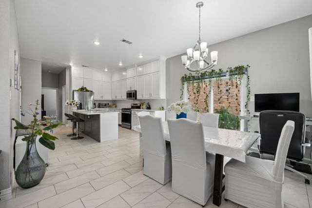431 W Pioneer Drive, Irving, TX 75061