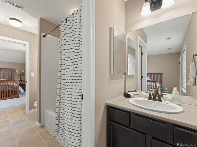 3919 Desert Ridge Cir, Castle Rock, CO 80108