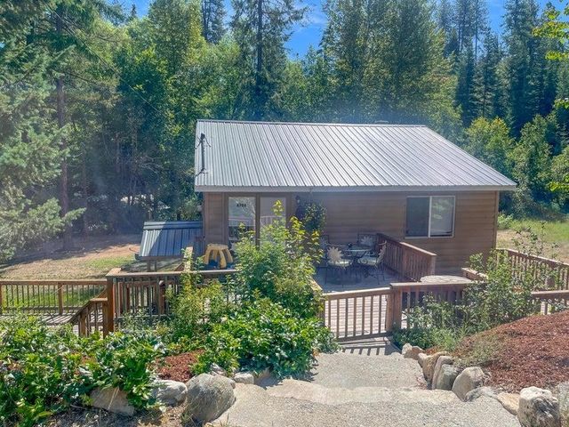 470 A Gold Creek Loop Rd, Colville, WA 99114