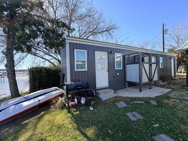 1203 McGinnis Point, Graford, TX 76449