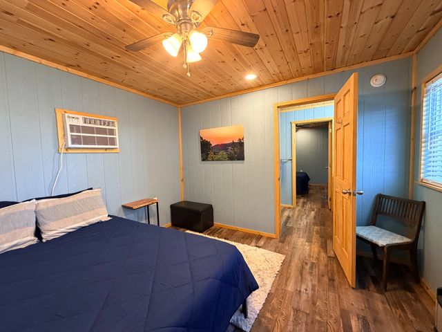 1203 McGinnis Point, Graford, TX 76449