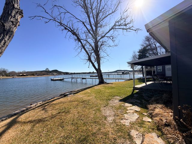 1203 McGinnis Point, Graford, TX 76449