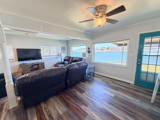 1203 McGinnis Point, Graford, TX 76449