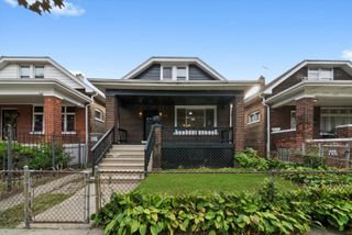 7955 S Colfax Avenue, Chicago, IL 60617