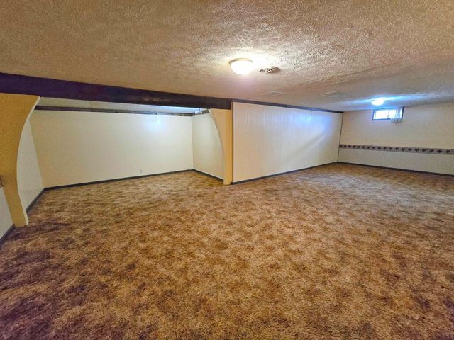 2317 S Ohio St, Salina, KS 67401