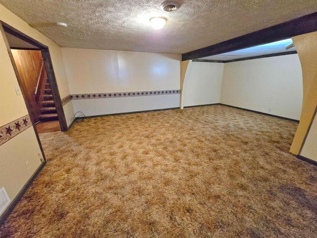 2317 S Ohio St, Salina, KS 67401