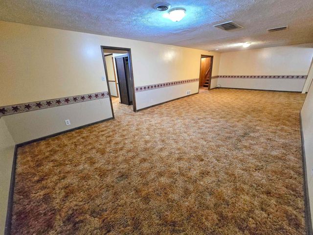 2317 S Ohio St, Salina, KS 67401