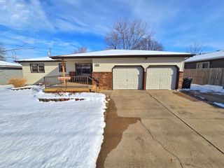 2317 S Ohio St, Salina, KS 67401