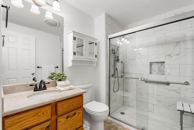 159 Berrington Rd 159, Leominster, MA 01453