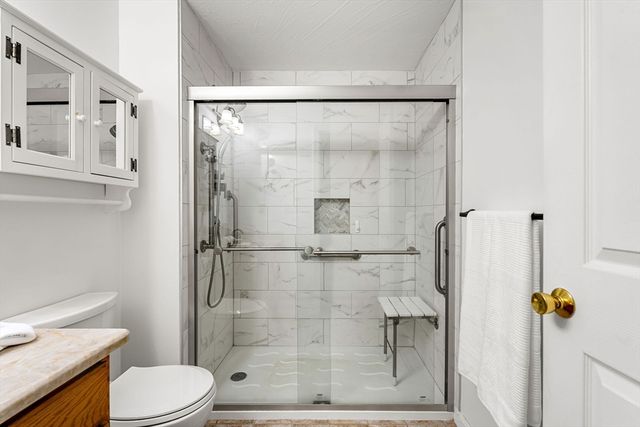 159 Berrington Rd 159, Leominster, MA 01453